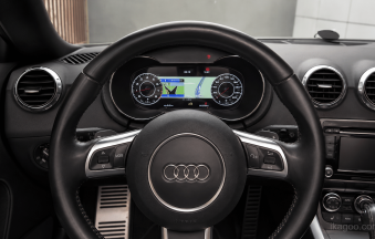 Kết quả cuối cùng sau khi lắp đặt cụm đồng hồ kỹ thuật số Audi TT 8J